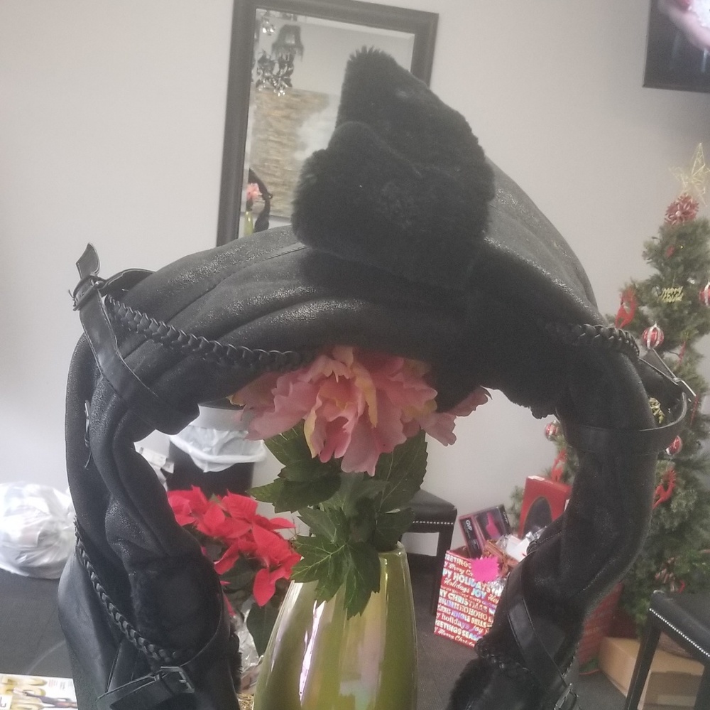 Boots - Picture 4 of 4